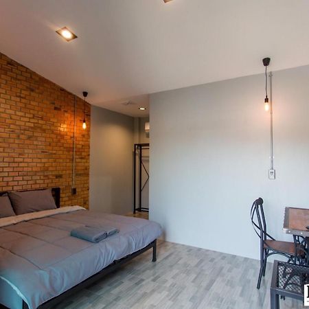 Bed Box Hotel Nakhon Ratchasima Bagian luar foto