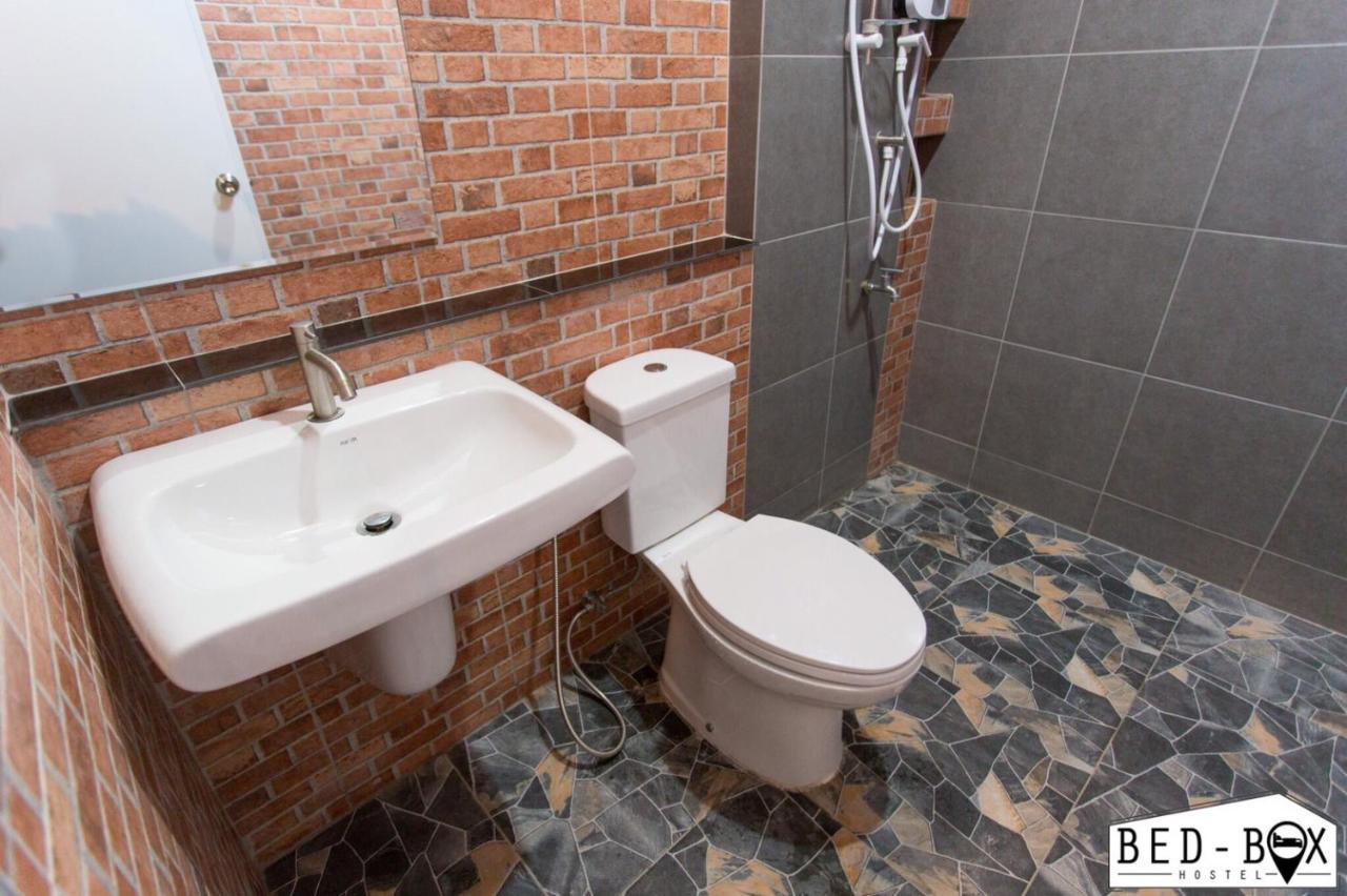 Bed Box Hotel Nakhon Ratchasima Bagian luar foto