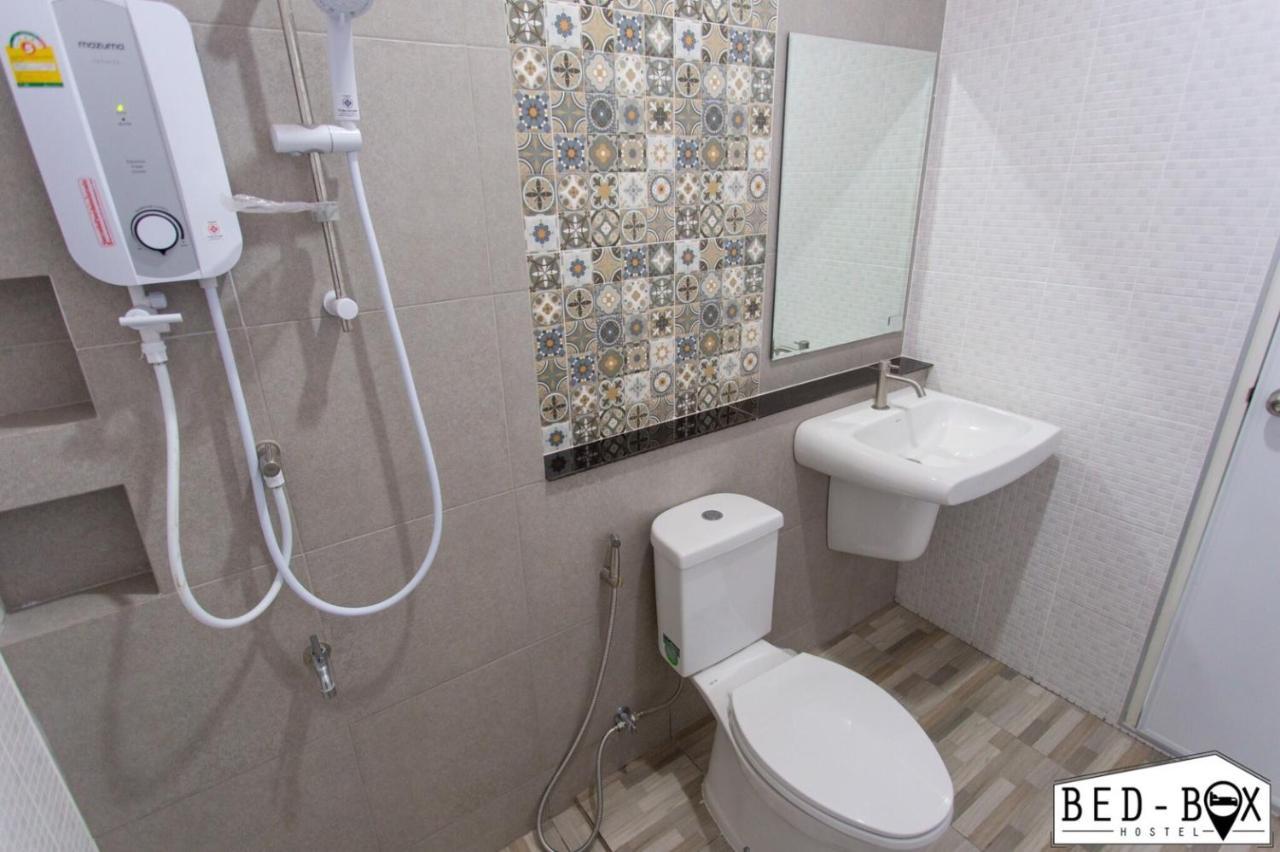 Bed Box Hotel Nakhon Ratchasima Bagian luar foto